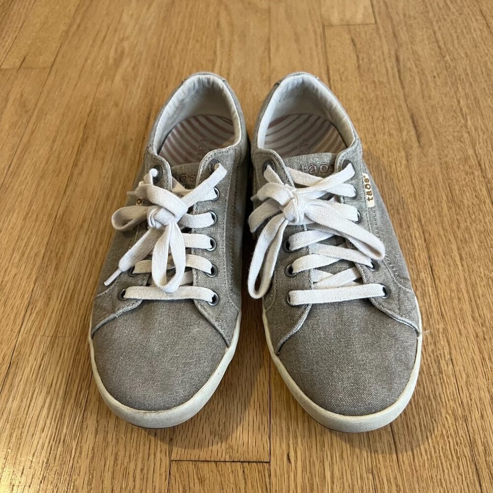 Taos Star Tan Canvas Lace Up Low Top Sneakers Women's Size 8